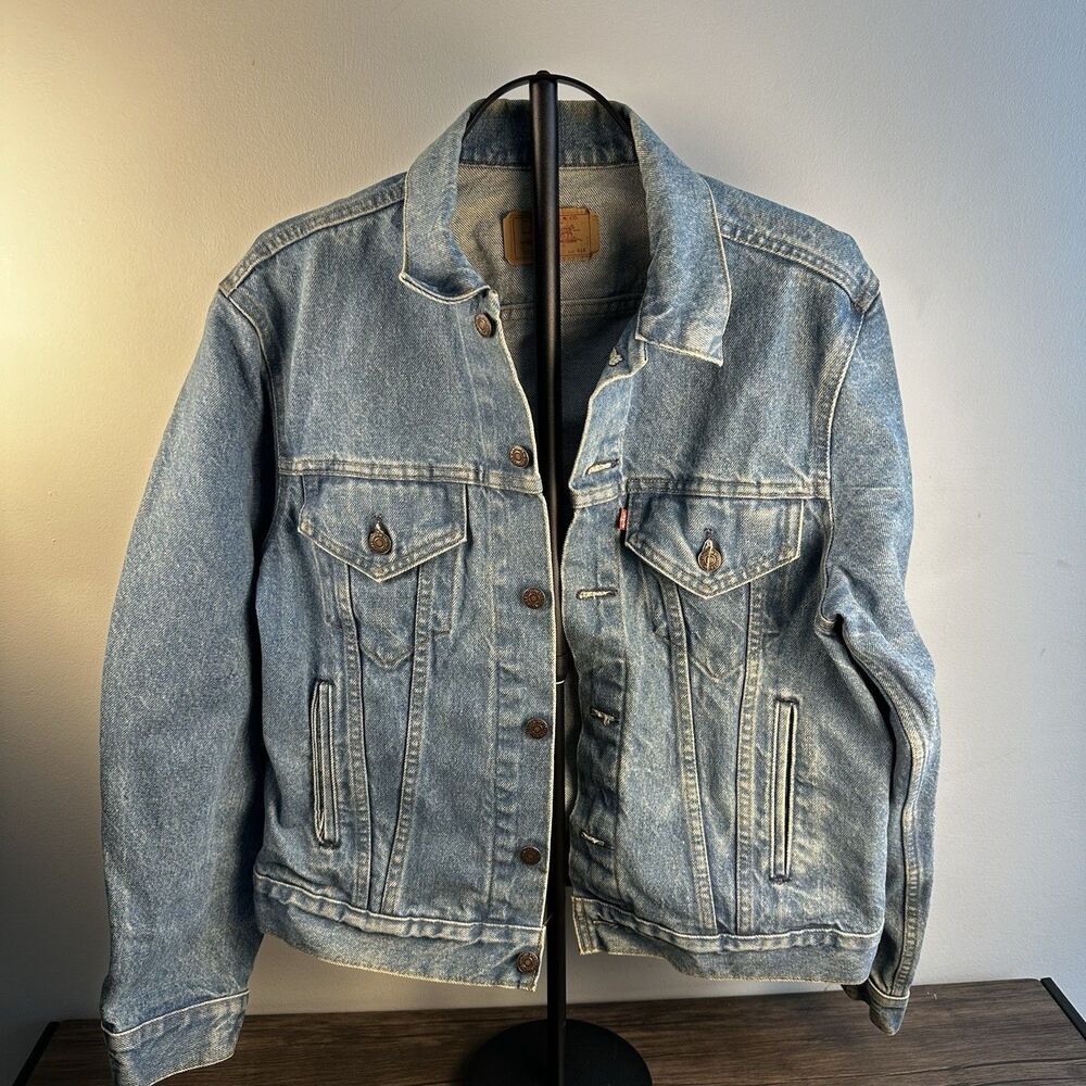 Vintage Levi Strauss & Co. 70506-0214 Denim Trucker Jacket Size 44R Made in USA